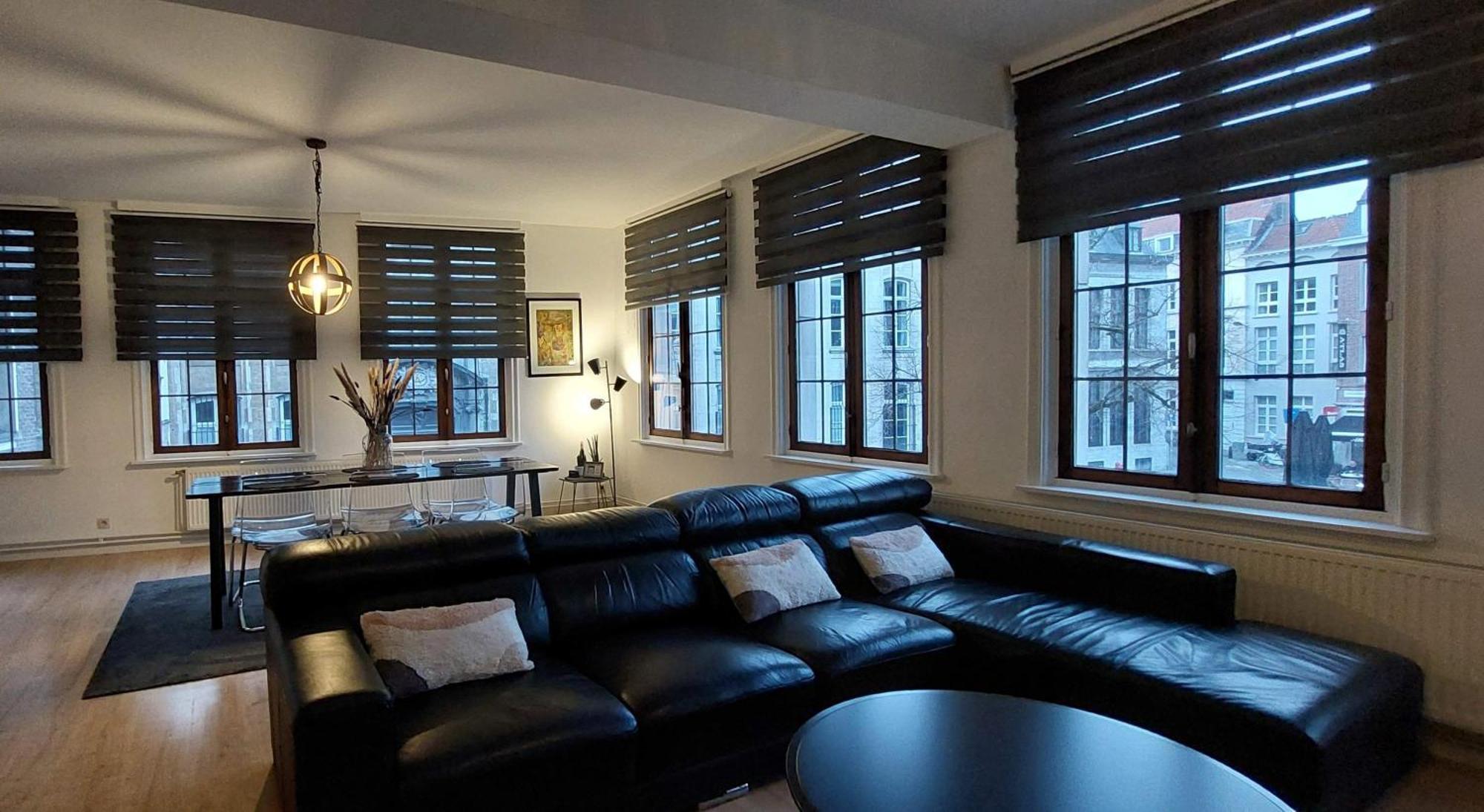 The View - Spacious 2 Bdr Appt In With View Αμβέρσα Εξωτερικό φωτογραφία